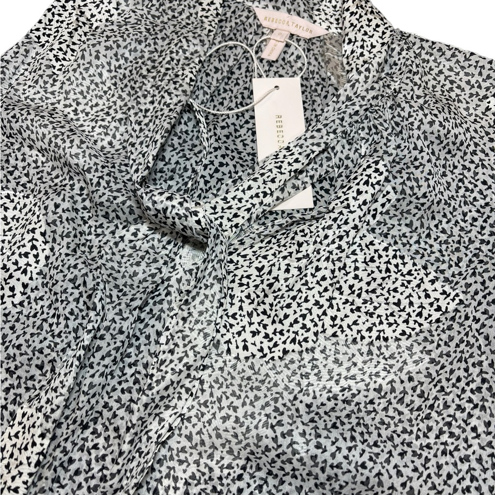 ⚡️SOLD⚡️Rebecca Taylor Silk Floral Sleeveless Tank Top Gray White Blouse - Picture 9 of 16
